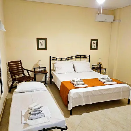 Alexandra's Dreamhouse! Apartamento Finikounta