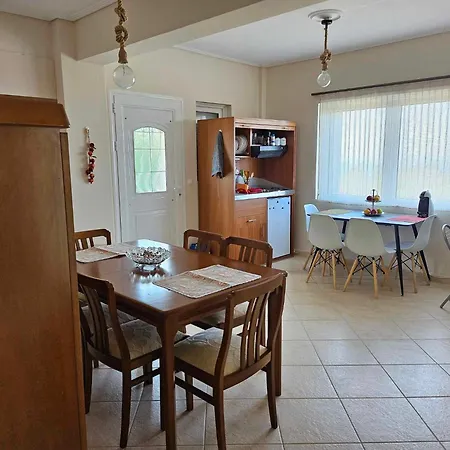 Alexandra's Dreamhouse! Finikounta